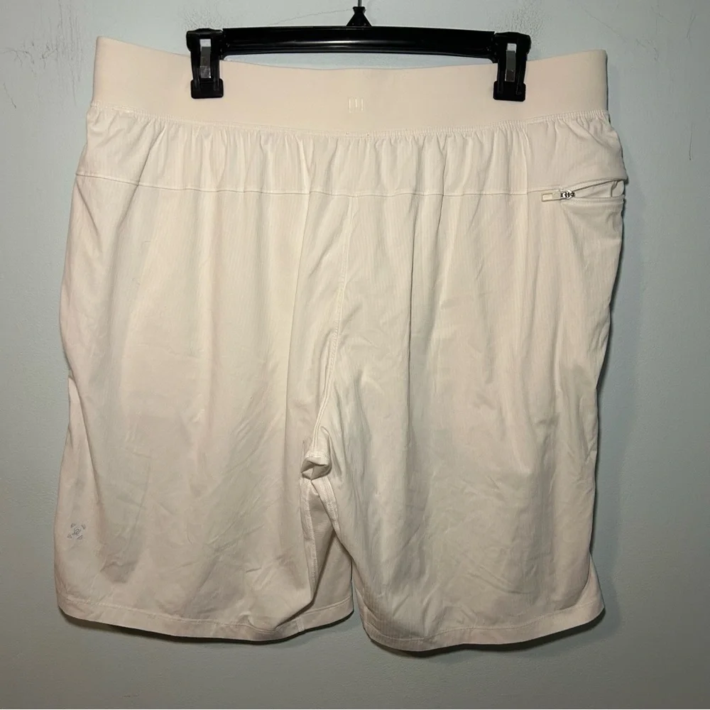 Lululemon White Pace Breaker Linerless Athletic Shorts Size XL